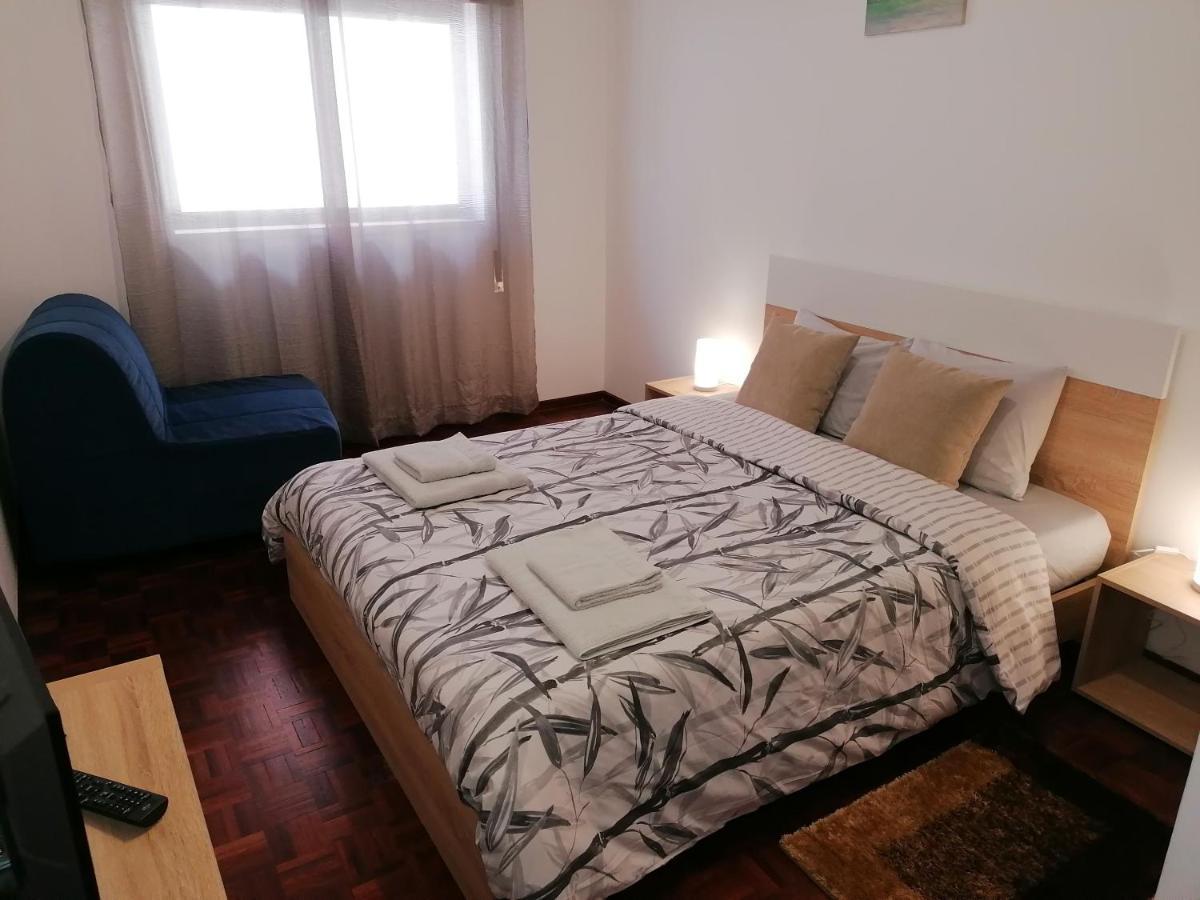 Alojamento Praia E Mar 纳扎雷 外观 照片
